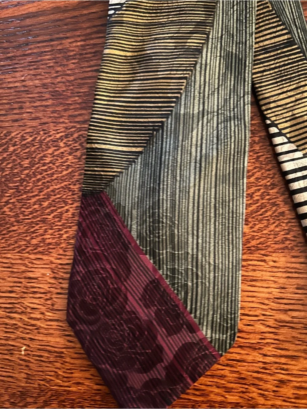 Vibrant 100% Silk Colorful Abstract Art Print Tie w/Subtle Floral 1980’s